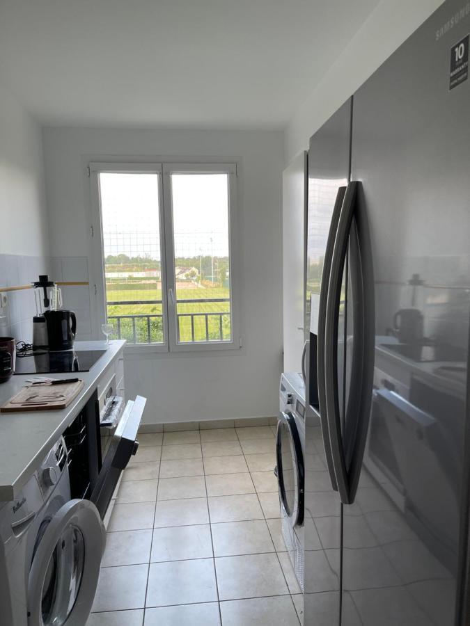 Lovely Bedroom Loft With Free Parking On Premise Boissy-Saint-Léger Kültér fotó