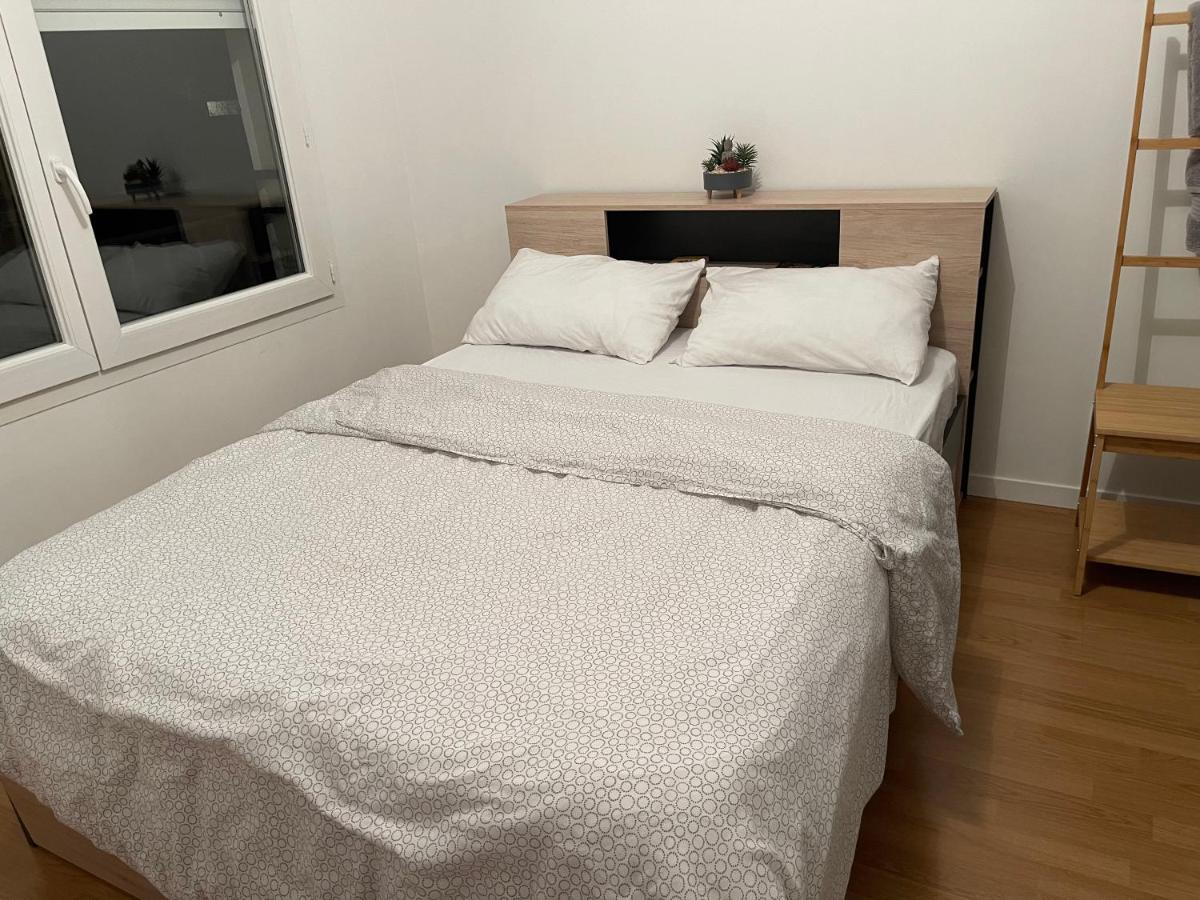 Lovely Bedroom Loft With Free Parking On Premise Boissy-Saint-Léger Kültér fotó